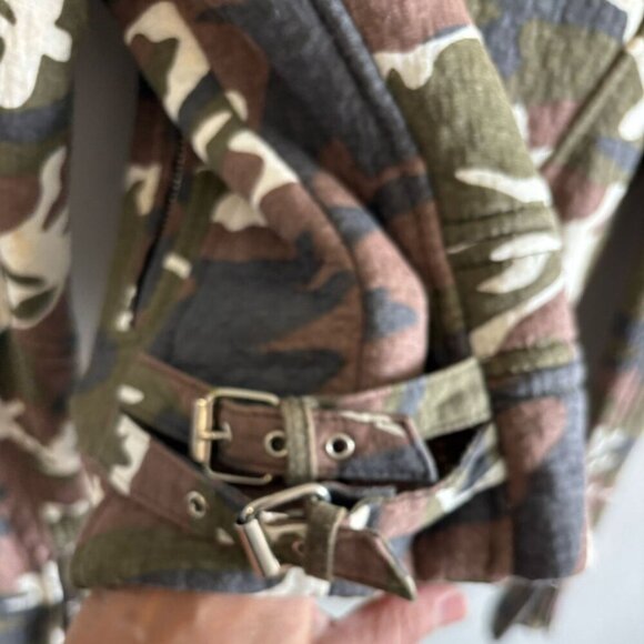 Alexis Women Long Sleeve Zip Front Closure Zipper Front Pocket Jacket Camouflage - Picture 9 of 15